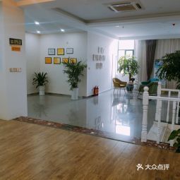 善雅醫(yī)療美容 專業(yè)服務(wù)，安心之選